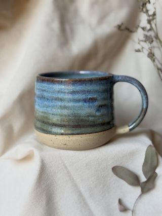 Detaily, ty dělají každý hrnek jedinečný.🤍💙 #keramika #pottery #ceramics