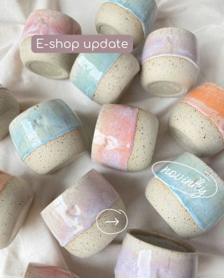 ☀️ Letní e-shop update je tady. Po dlouhé době přidávám kolekci, která voní létem. Najdete v ní nové ručně točené kalíšky...