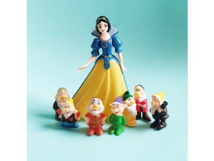 991 postavicky snehurka a 7 trpasliku