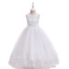 Dětské společenské šaty pro přijímání s vlečkou (Barva Bílá, Veľkosť 140 Veľkosť)