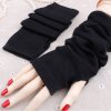 Dámske rukavice dlhé bez prstov - 3 farby (Farba Čierna, Veľkosť UNI Veľkosť)