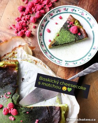 Zima si zaslouží dezert, který zahřeje už při prvním soustu ❄️🍰 Tenhle baskický cheesecake s pravou japonskou matchou...