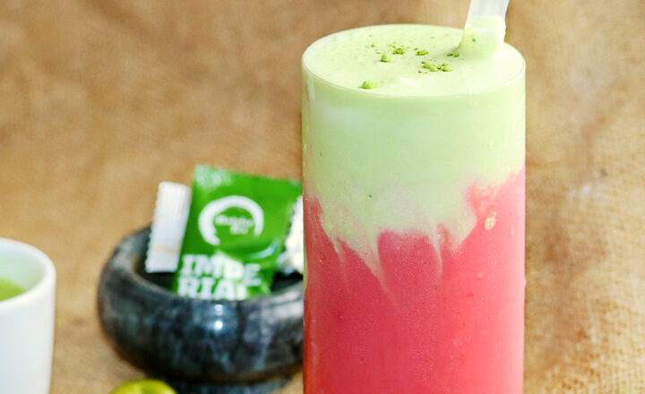 Jahodové Matcha Tea so syrovou penou