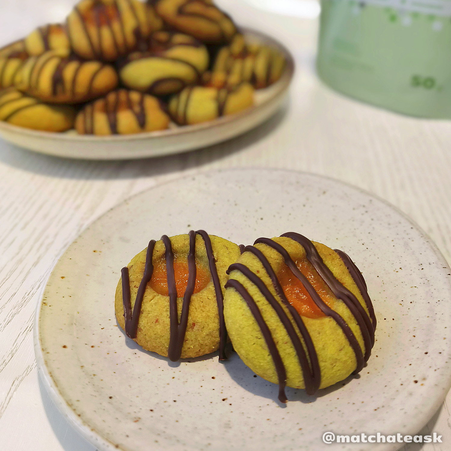 Jamkové koláčiky s matcha a marmeládou