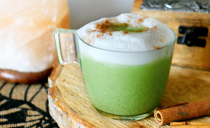 Korenené matcha latte