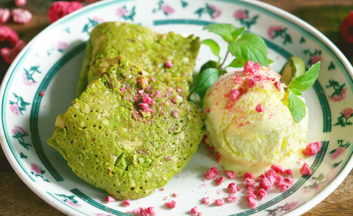 Matcha blondies