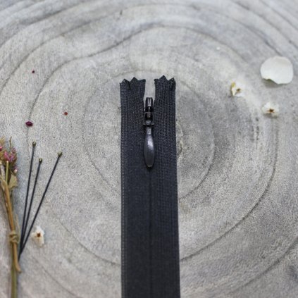 zip YKK skrytý modrý 20 mm