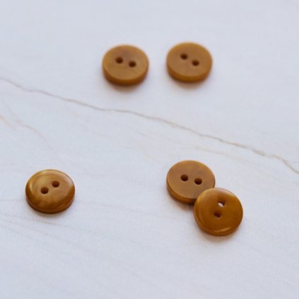 2 hole corozo button 17 gold