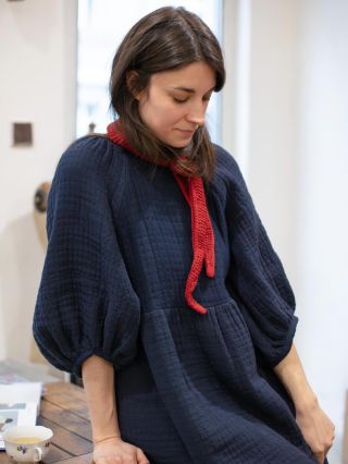 Inspiraci, jo tu my umíme.. Tentokrát z našeho nejkrásnějšího působivě řemeslného jacquardu od @merchantandmills Anička...