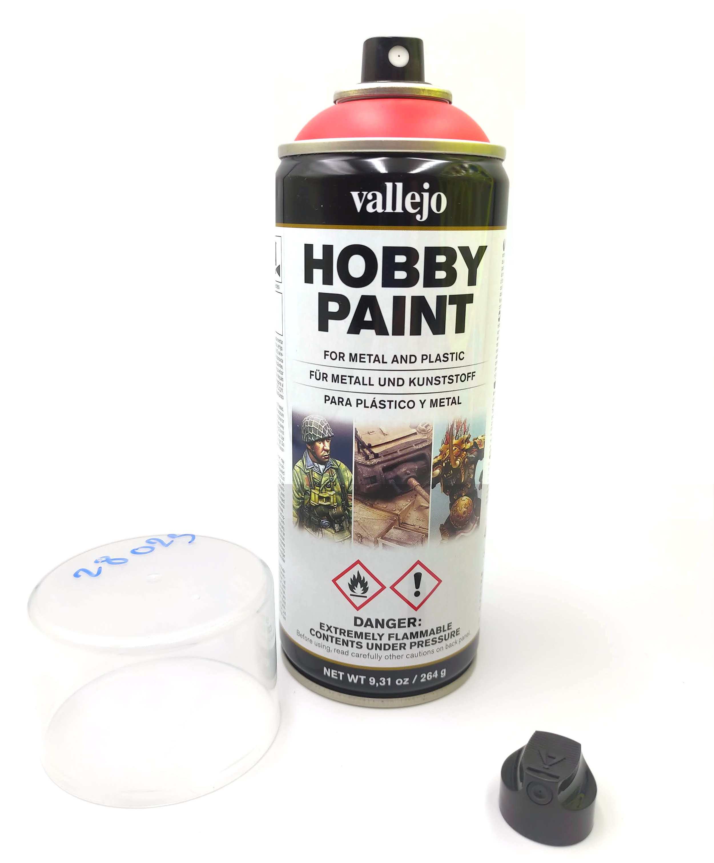 Levně Vallejo Hobby Spray Paint 28023 Bloody Red 400 ml
