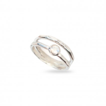 Stříbrný prsten s měsíčním kamenem Sahaya