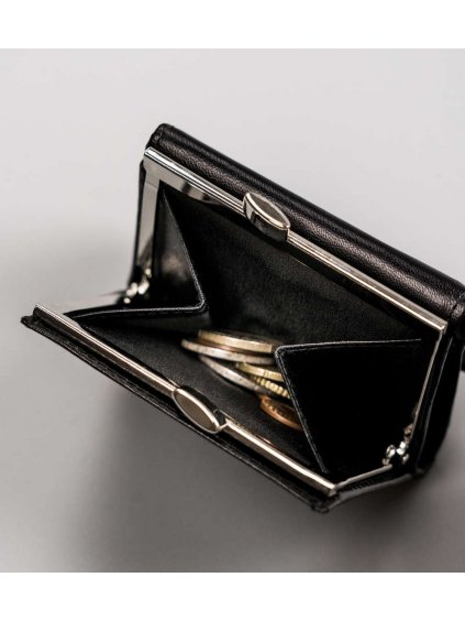 Dámská kožená peněženka se zapínáním na klopu - PETERSON