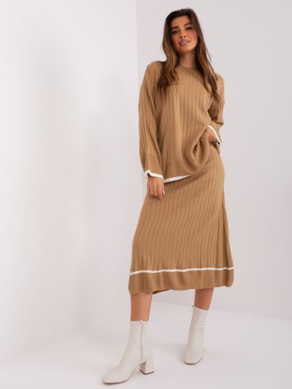 Dámský hnědý žebrovaný pletený komplet - svetr se sukní - BADU