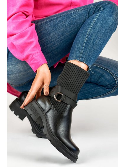 Černé dámské kotníkové boty s elastickým vrškem