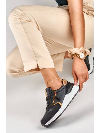 Černá dámská sportovní obuv se zlatým zipem