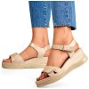 Béžové dámské sandály s nastavitelným suchým zipem
