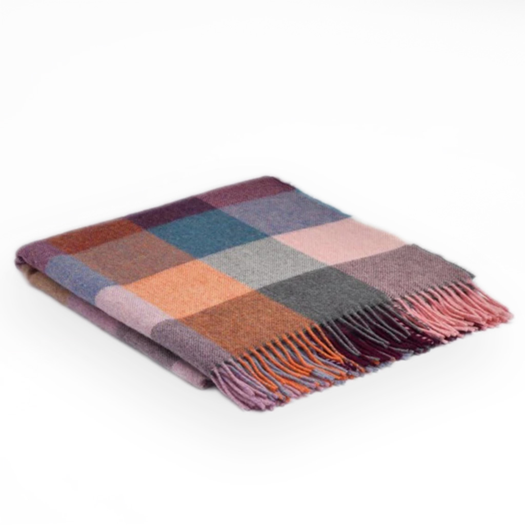 Alpaka pléd 145×200 – moderná kocka, pastelové farby – detail textúry