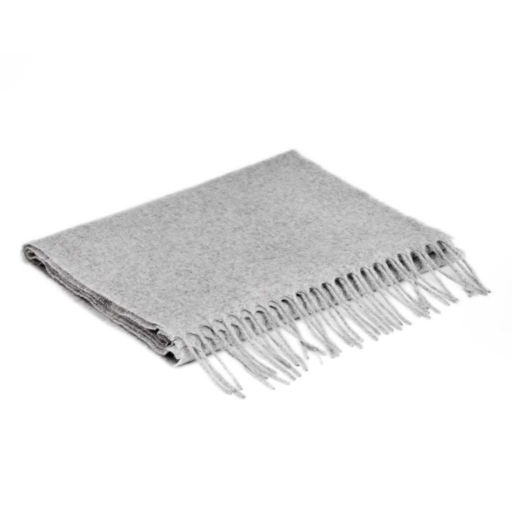 Luxusný sivý kašmírový šál – elegantný styling, pánsky aj dámsky
