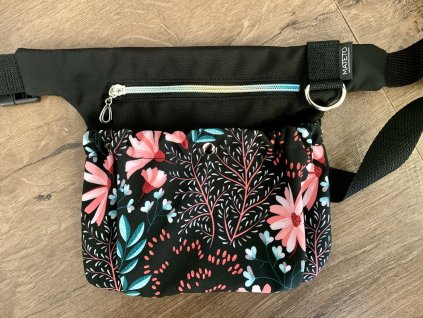 Pamlskovník - černý / kvítka a větvičky na přední kapse