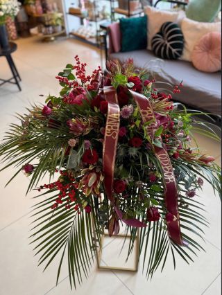 V těžkých chvílích pomáháme vyjádřit to, co se slovy říká těžko. Vytváříme smuteční kytice a vazby s respektem, citem a...