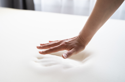 Rýchly matracový tip 1: Oplatí sa kúpiť penový matrac?