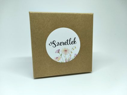 "Szeretlek" feliratú virág mintájú matrica