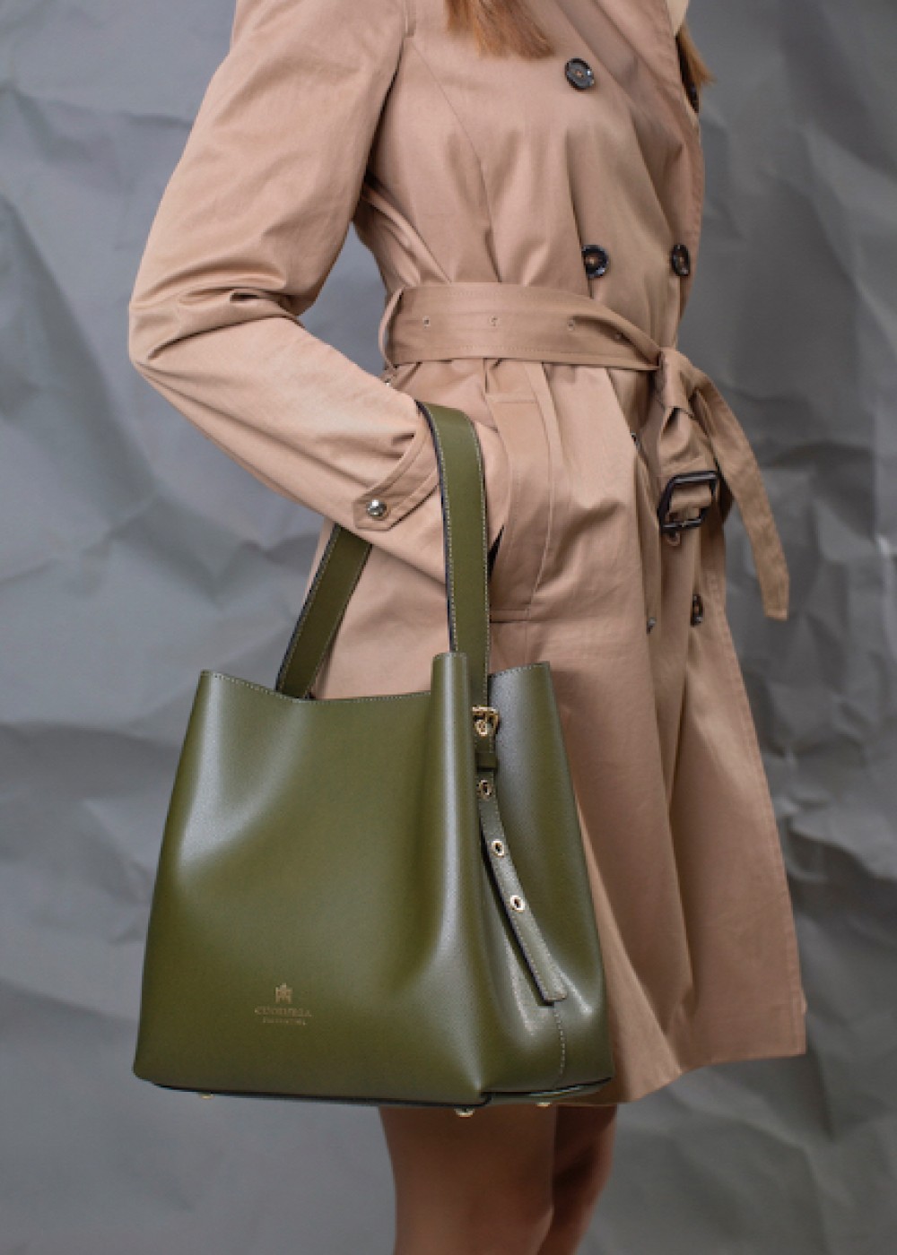 Bucket bag: do práce i na večeři