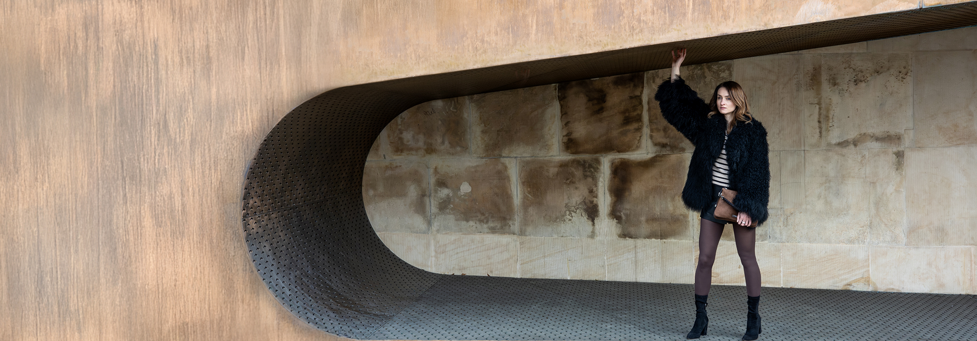 V BARVÁCH ROKU 2025 Mocha mousse