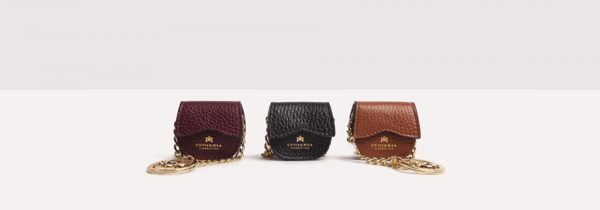 KOLEKCE KOŽENÝCH PŘÍVĚSKŮ A KLÍČENEK TRENDY MICRO