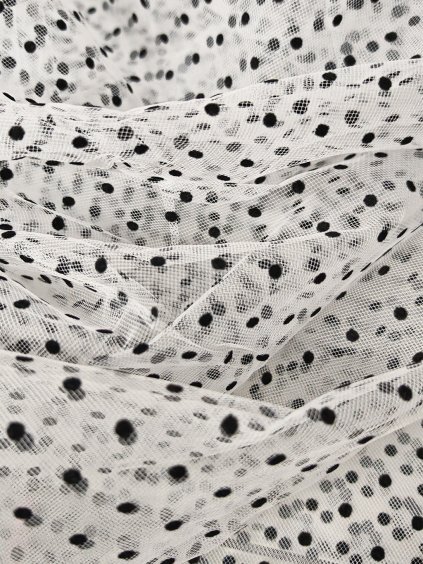 Tyl classic ČERNÉ PUNTÍKY bílá