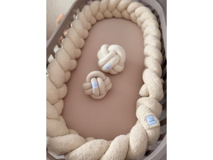 Pletený mantinel beránkový