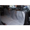 Ochranny-autopotah-pro-psy-na-zadni-sedacky-seda