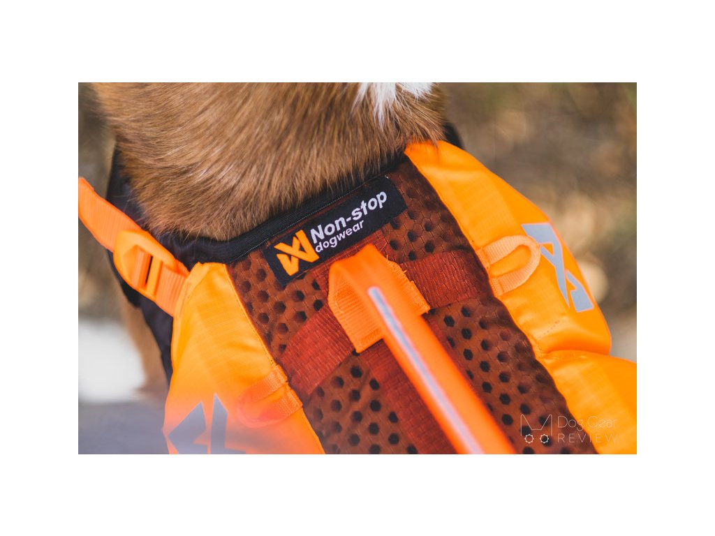 Non-stop Dogwear Plovací záchranná vesta Protector Life Jacket - max4dog.cz  - Praha