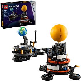 LEGO Planéta Zem a Mesiac na ob. dráhe 42179