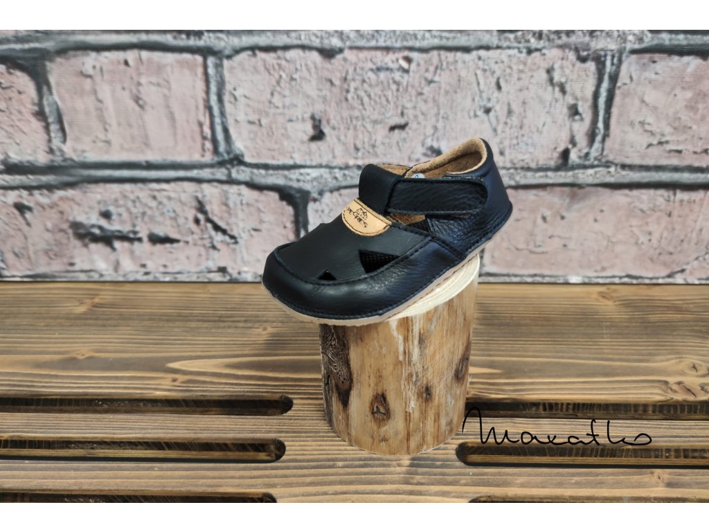 Pegres Barefoot Čierna - Sandálky
