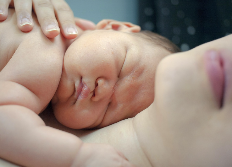 Co si sbalit v létě do porodnice?