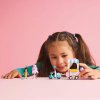 LEGO® Friends 42643 Stánok s cukrovou vatou a skúter