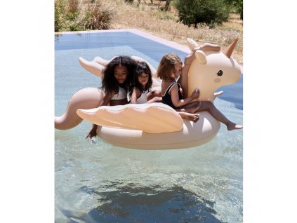 391EEB0D 8375 4C7E 9BF6 AB8E8E4C495A