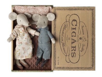 Maileg Babička a děda v krabičce od doutníků  Maileg Grandm and Grandpa mice in cigarbox
