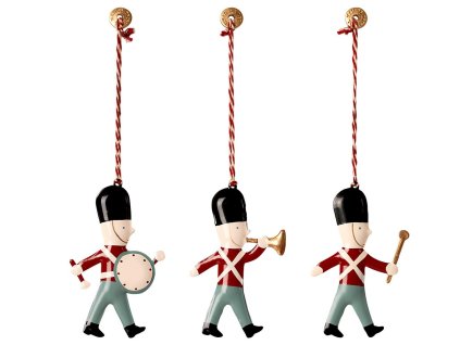 metal ornaments in box 3 guards