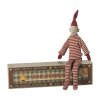 Maileg Vánoční skřítek v krabičce od zápalek 34 cm (s magnetky)  Maileg Long Legged Pixy in Matchbox, Small
