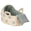 Maileg Bavlněný košíček pro myší miminko Blue  Maileg Carry Cot, Baby Mouse - Blue