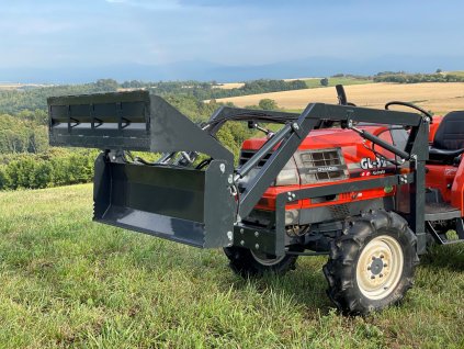 Čelní nakladač k malotraktoru s klapačkou