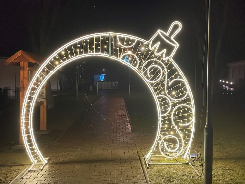 vizualize vanocnich dekoraci, vanocni dekorace pro mesta a obce, instalace vanocnich dekoraci, svetelna vyzdoba, svetelna dekorace, zakazkova vyroba dekoraci pro mesta a obce, vanocni dekorace na sloupy verejneho osvetleni, vanočni vyzdoba pro mesta, vanočni vyzdoba pro obce, MC DECO