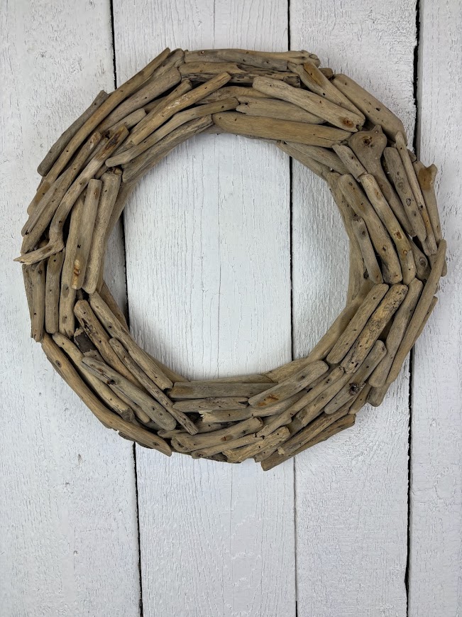 kruh naplavené dřevo