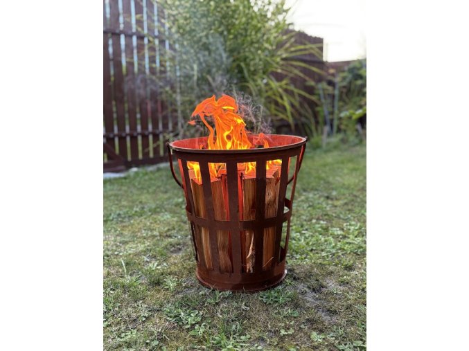 kovový koš ohniště