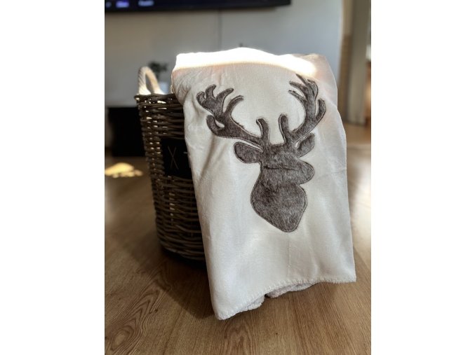 Beránková deka s motivem Jelena