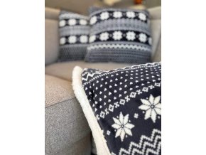 Hřejivá deka s vločkami