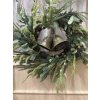 Přírodní věnec s eukalyptem s jehličím