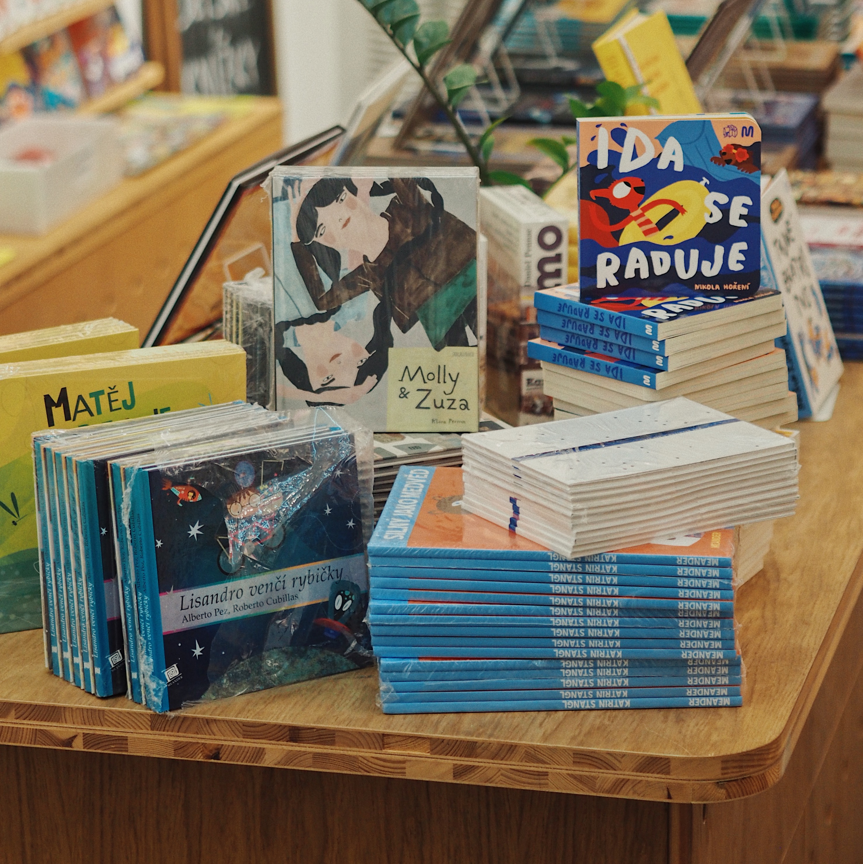 Meander se připojuje k pomoci ukrajinským rodinám